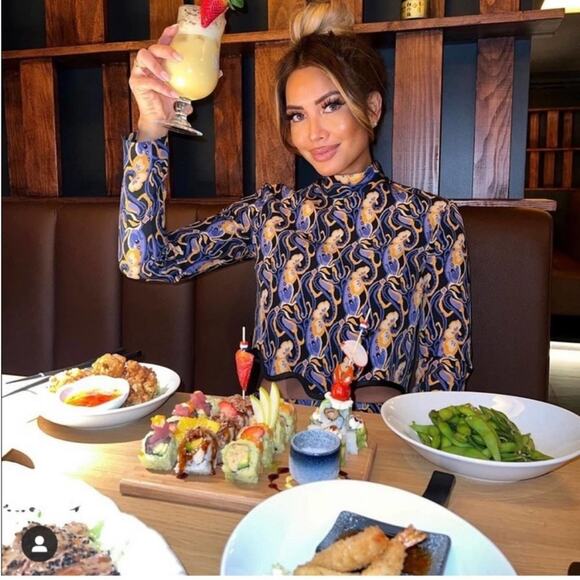 Zara Multicolor Patterned Top - Picture 2 of 13